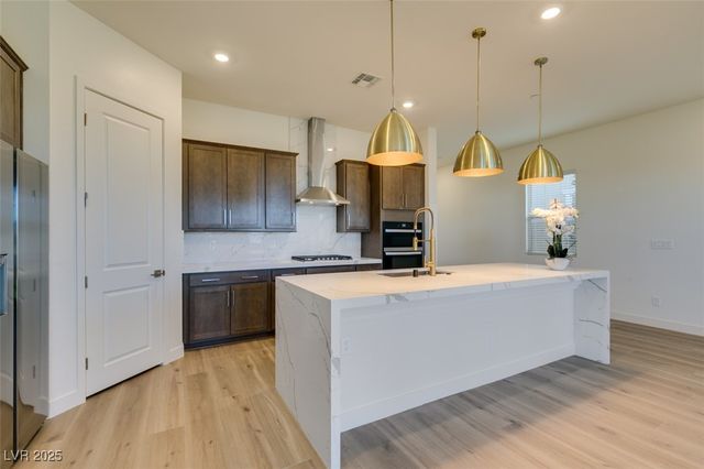 568 Clover Bar Lane, Las Vegas, NV 89138