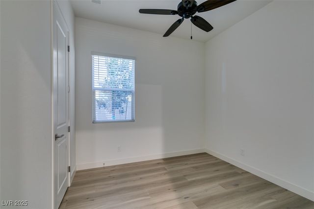 568 Clover Bar Lane, Las Vegas, NV 89138