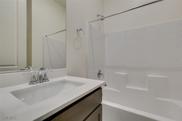 568 Clover Bar Lane, Las Vegas, NV 89138