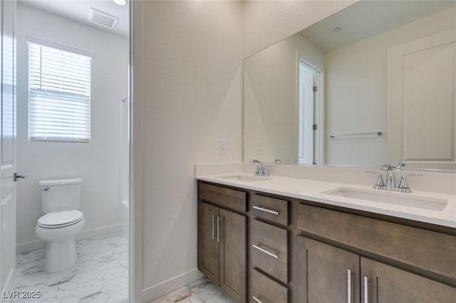 568 Clover Bar Lane, Las Vegas, NV 89138