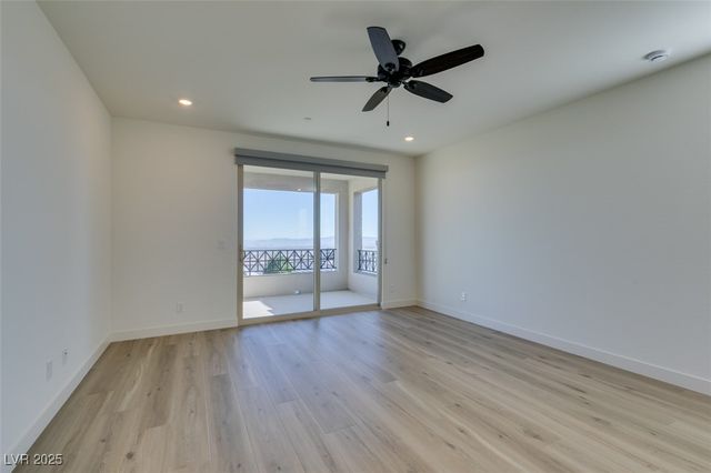 568 Clover Bar Lane, Las Vegas, NV 89138