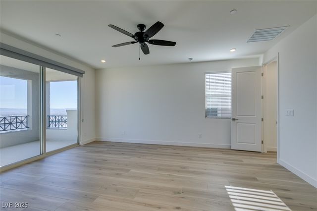 568 Clover Bar Lane, Las Vegas, NV 89138