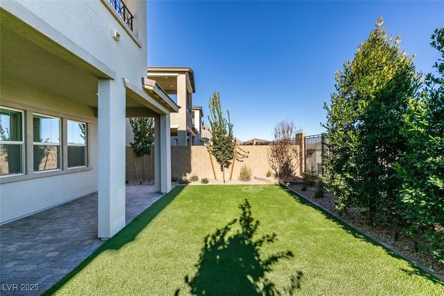 568 Clover Bar Lane, Las Vegas, NV 89138