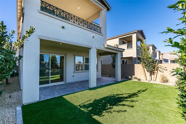 568 Clover Bar Lane, Las Vegas, NV 89138