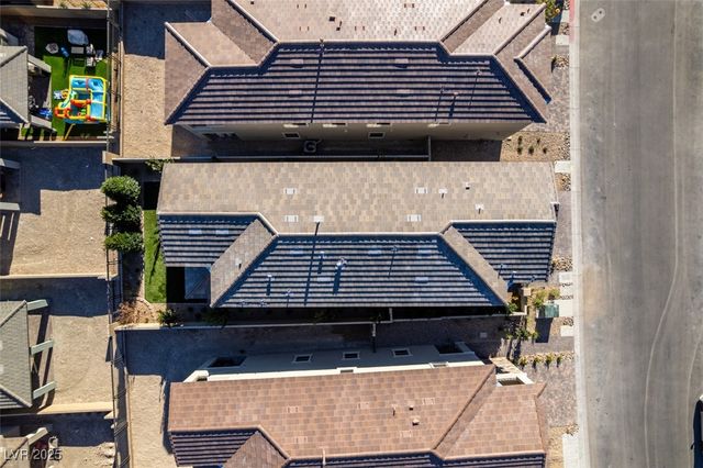 568 Clover Bar Lane, Las Vegas, NV 89138