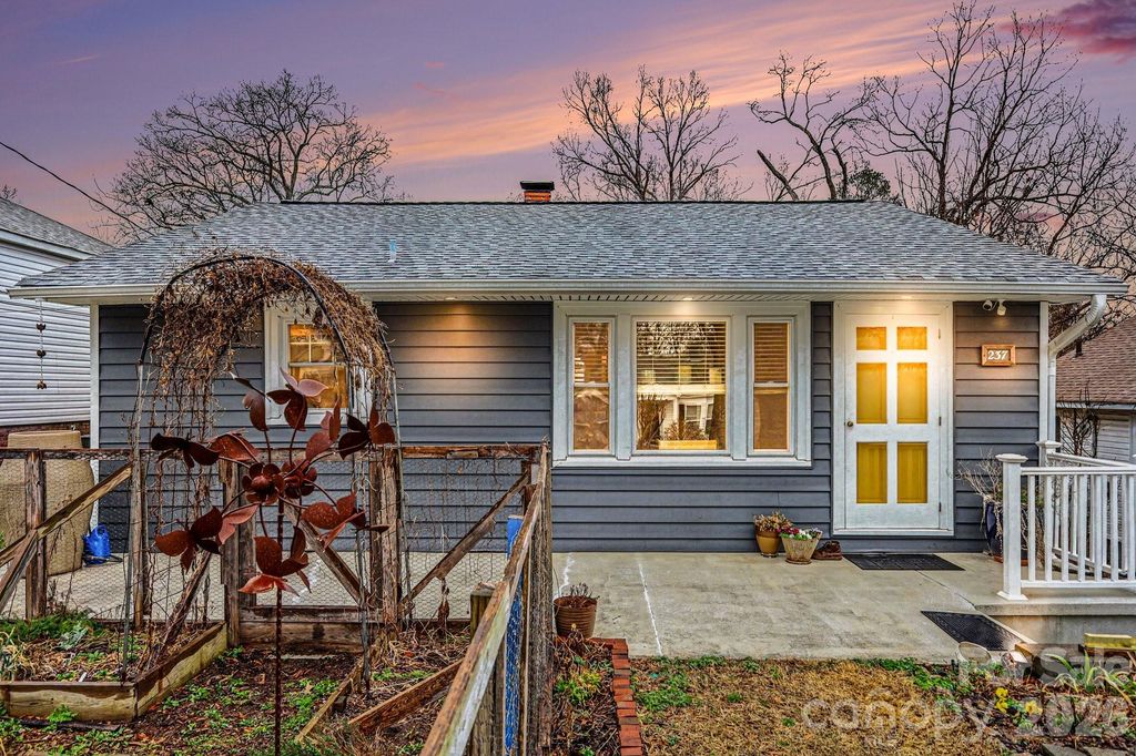 237 Jefferson Avenue NE, Concord, NC 28025