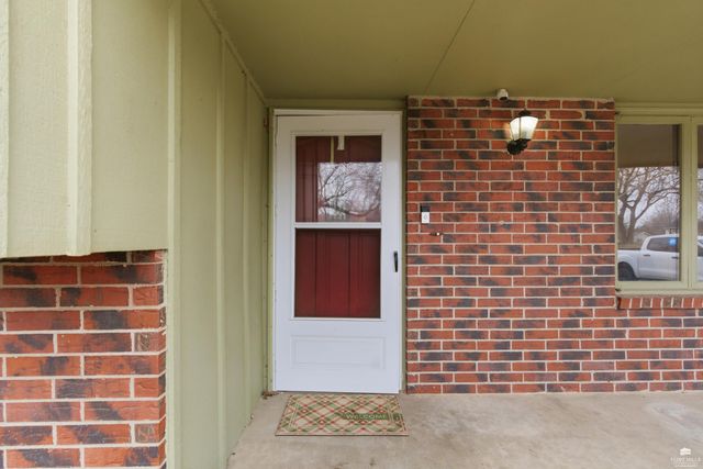 1333 Overlook Drive, Manhattan, KS 66503