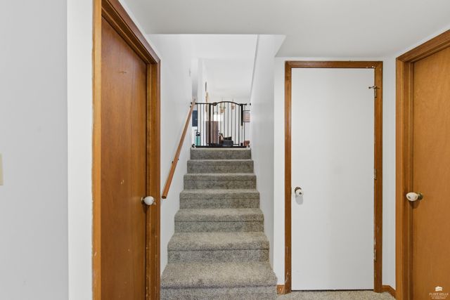 1333 Overlook Drive, Manhattan, KS 66503