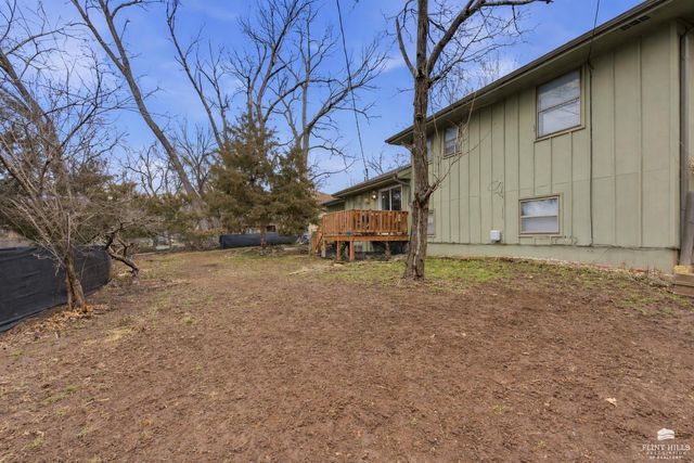 1333 Overlook Drive, Manhattan, KS 66503