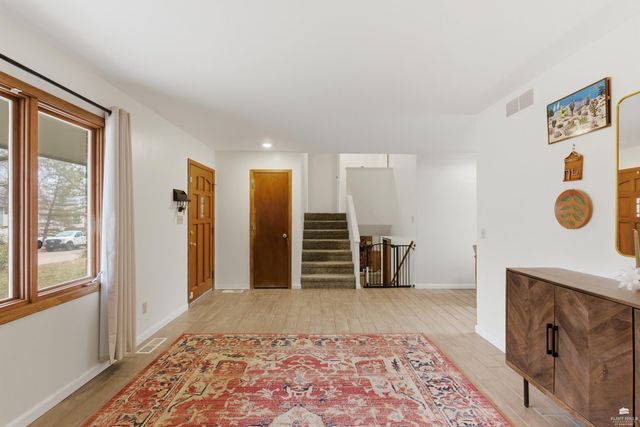 1333 Overlook Drive, Manhattan, KS 66503