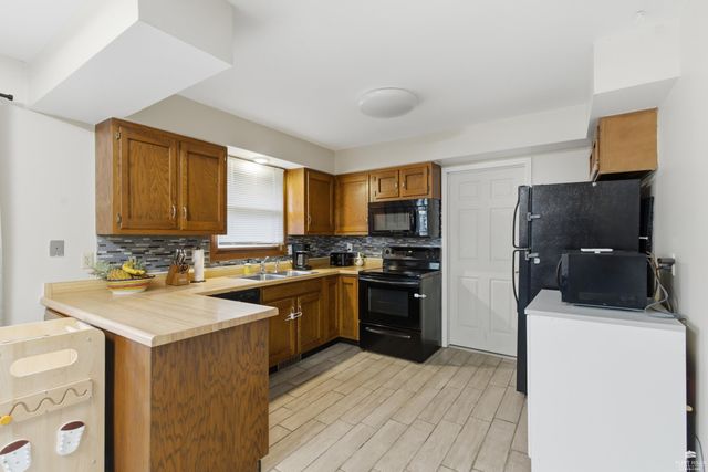 1333 Overlook Drive, Manhattan, KS 66503
