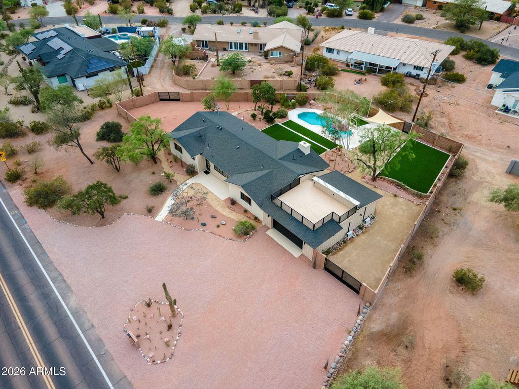 Image 36 of property listing at 5818 E OAK Street, Scottsdale, AZ 85257