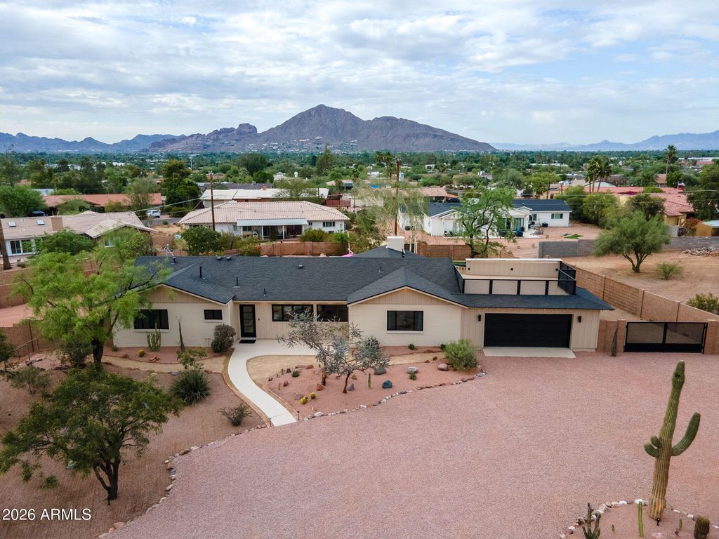 Image 37 of property listing at 5818 E OAK Street, Scottsdale, AZ 85257