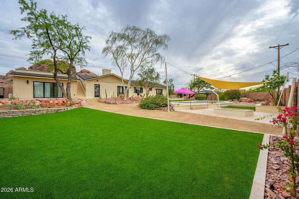Image 39 of property listing at 5818 E OAK Street, Scottsdale, AZ 85257