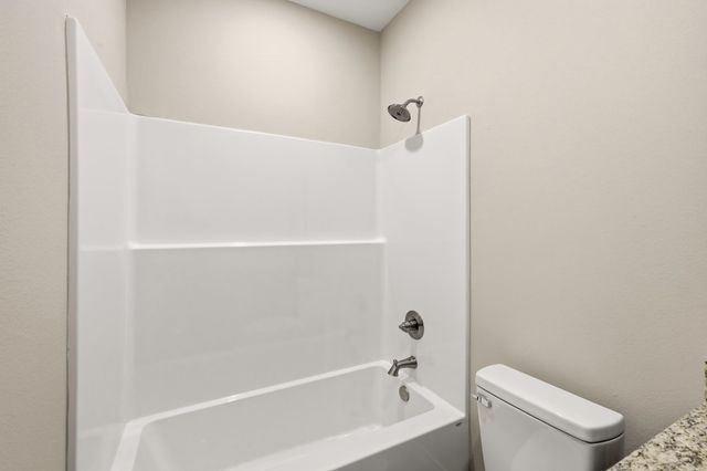 1124 Hackberry Rd, Gladewater, TX 75647
