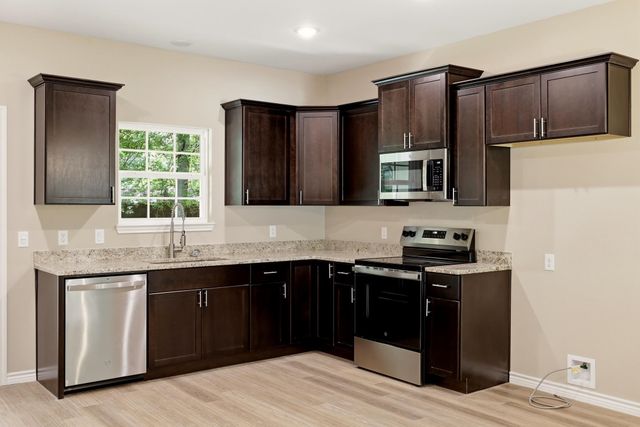 1124 Hackberry Rd, Gladewater, TX 75647