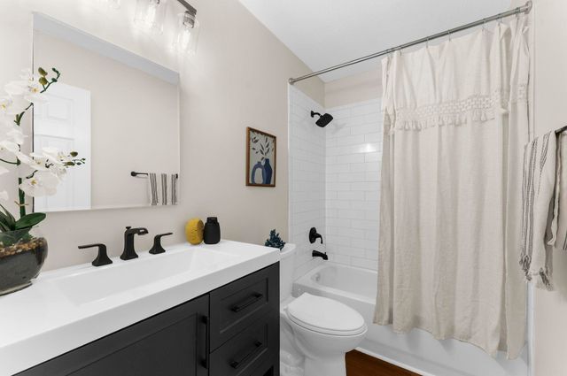 1690 Nantahala Boulevard, Mount Pleasant, SC 29464