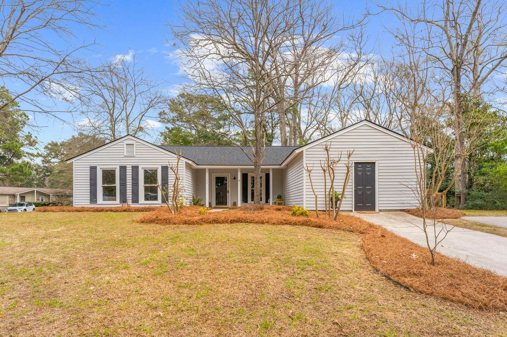 Image 30 of property listing at 1690 Nantahala Boulevard, Mount Pleasant, SC 29464
