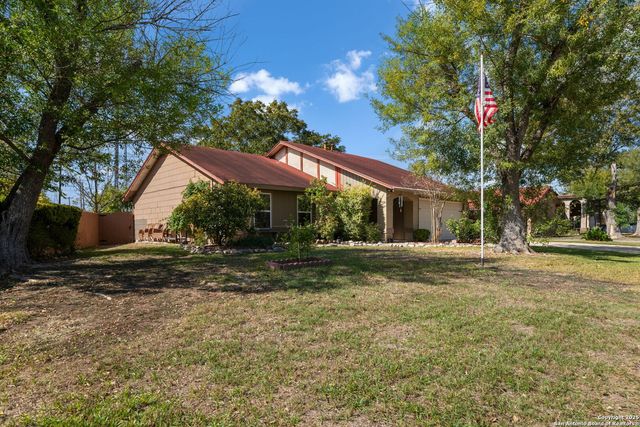12005 Smoking Oaks, Live Oak, TX 78233