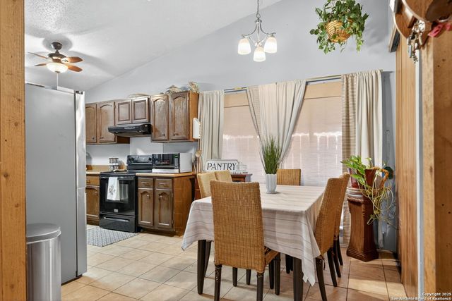 12005 Smoking Oaks, Live Oak, TX 78233