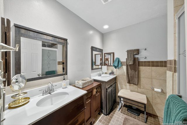 12005 Smoking Oaks, Live Oak, TX 78233