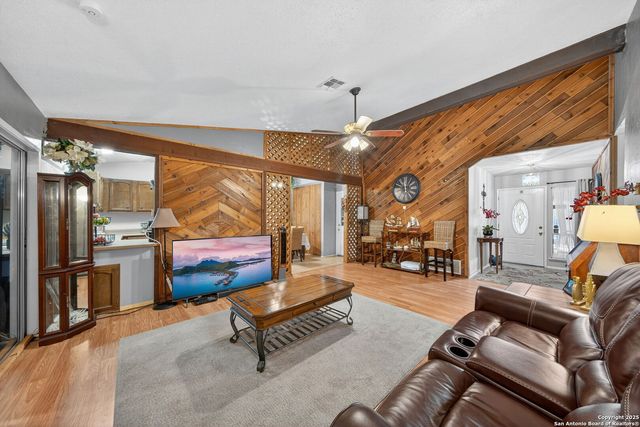 12005 Smoking Oaks, Live Oak, TX 78233