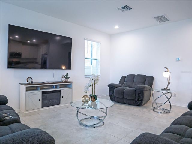 2876 MISTY MARBLE DRIVE, Zephyrhills, FL 33540