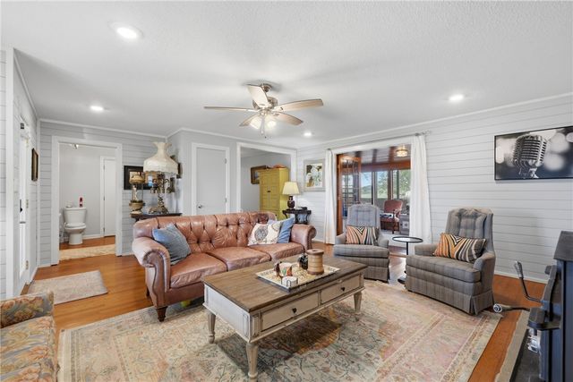 82 County Road 327, Berryville, AR 72616