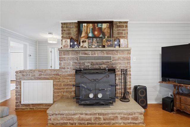82 County Road 327, Berryville, AR 72616