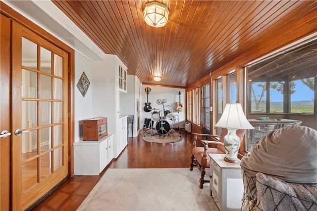82 County Road 327, Berryville, AR 72616