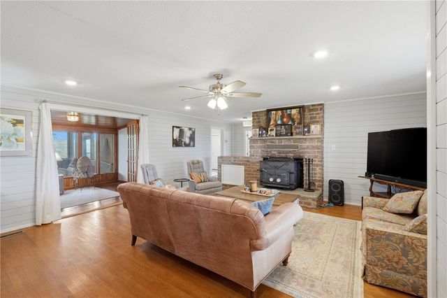 82 County Road 327, Berryville, AR 72616
