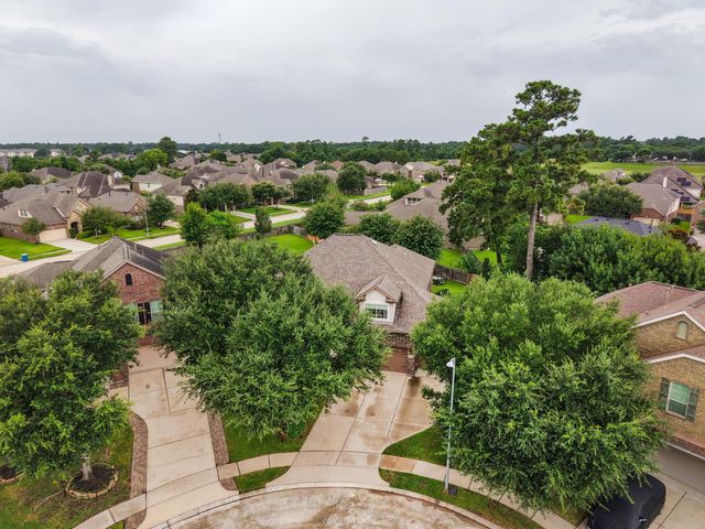 5922 Vinland Shores Court, Spring, TX 77379