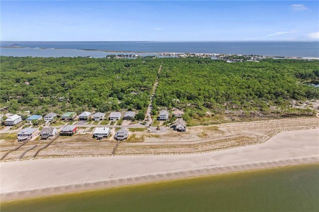 112 Audubon Street, Dauphin Island, AL 36528