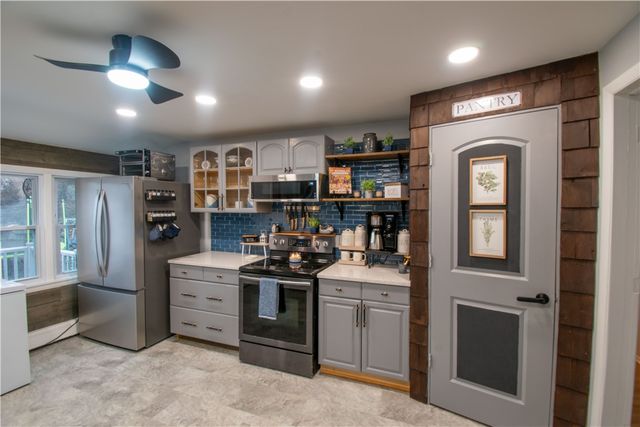 37 Mount Marcy Drive, Irondequoit, NY 14622