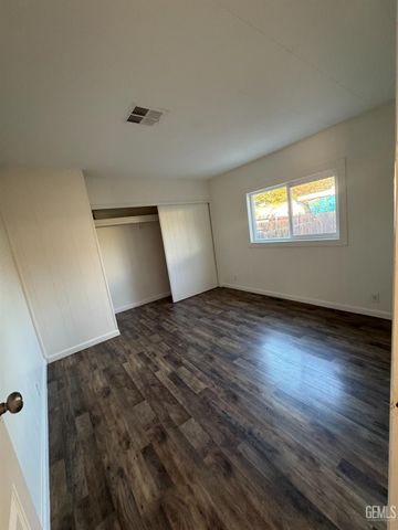 3535 Stine Road 65, Bakersfield, CA 93309