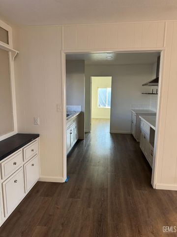 3535 Stine Road 65, Bakersfield, CA 93309