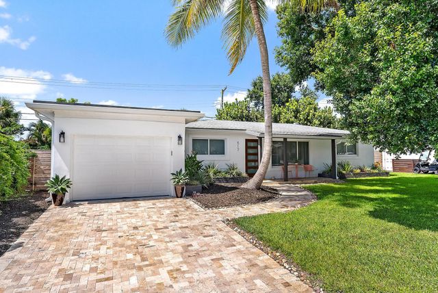 517 Gulf Road, North Palm Beach, FL 33408