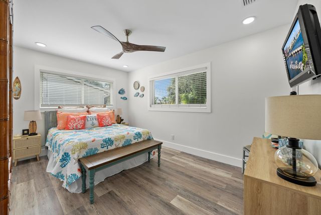 517 Gulf Road, North Palm Beach, FL 33408