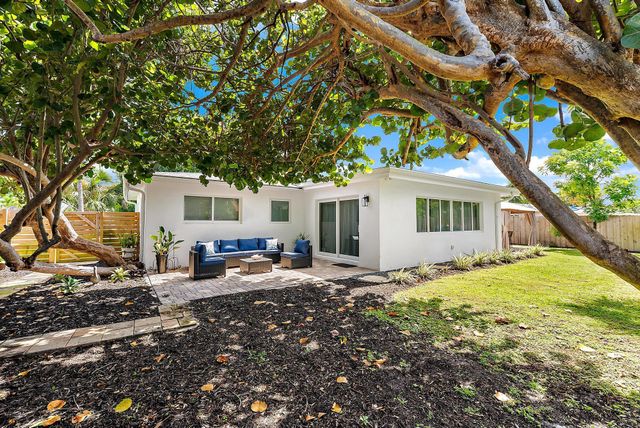 517 Gulf Road, North Palm Beach, FL 33408