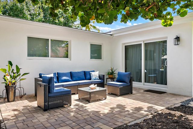 517 Gulf Road, North Palm Beach, FL 33408