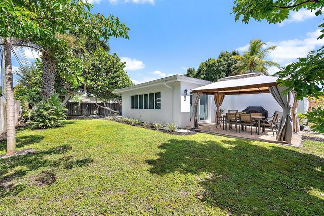 517 Gulf Road, North Palm Beach, FL 33408