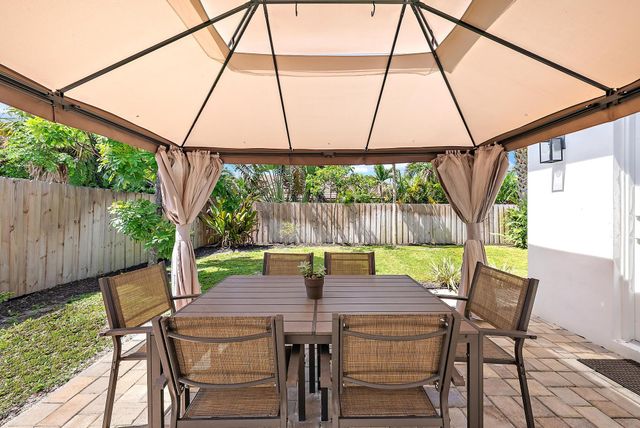 517 Gulf Road, North Palm Beach, FL 33408