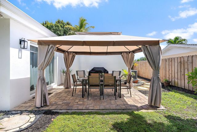 517 Gulf Road, North Palm Beach, FL 33408