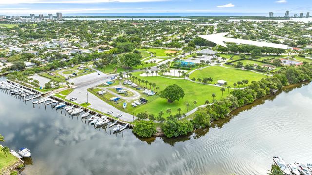 517 Gulf Road, North Palm Beach, FL 33408