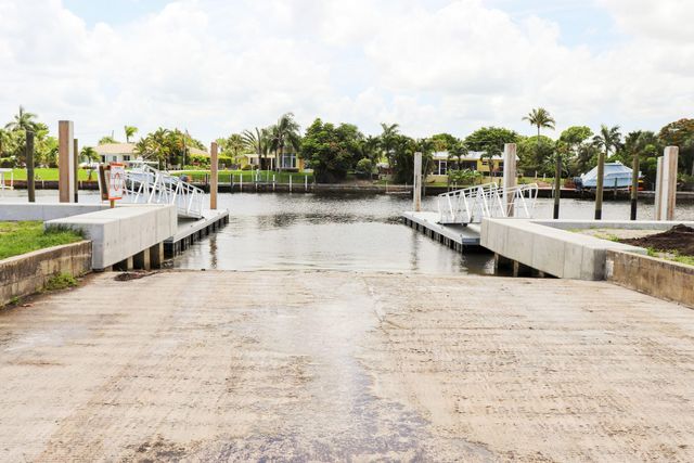 517 Gulf Road, North Palm Beach, FL 33408