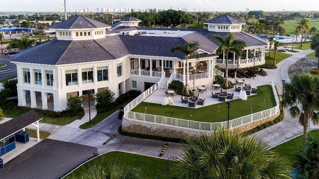 517 Gulf Road, North Palm Beach, FL 33408