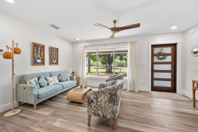 517 Gulf Road, North Palm Beach, FL 33408