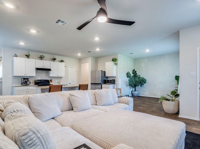 2985 Wolfcreek, New Braunfels, TX 78130