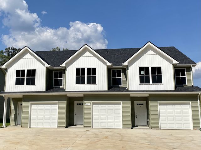 943 Center Rd Apt A, Clarksville, TN 37042