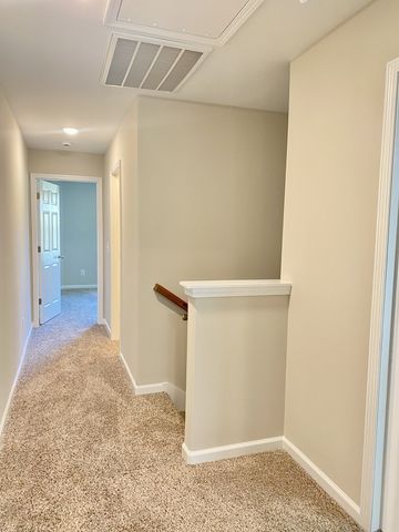 943 Center Rd Apt A, Clarksville, TN 37042